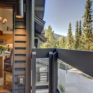 https://northern-lights-21.hotels-of-whistler.com