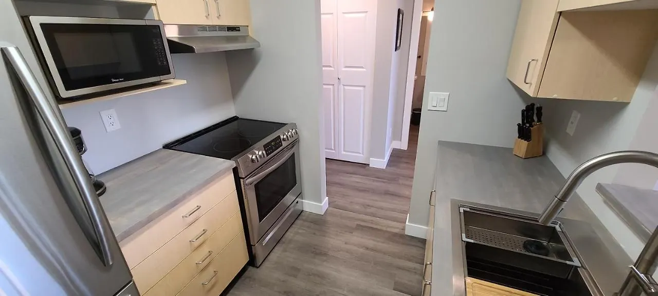 Howe Street Apartment With Views Vancouver Canada